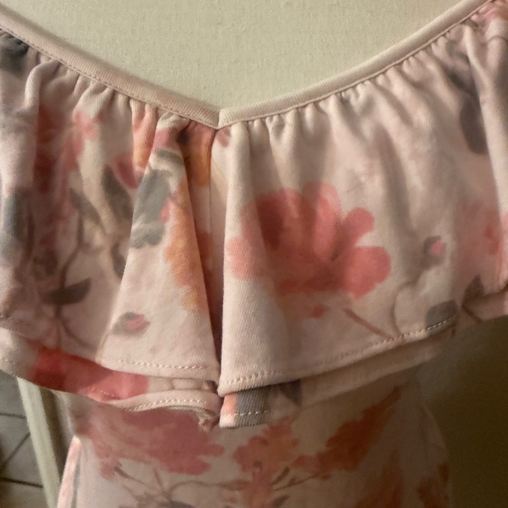 Guess Light Pink Floral Ruffle Top - Picture 7 of 7